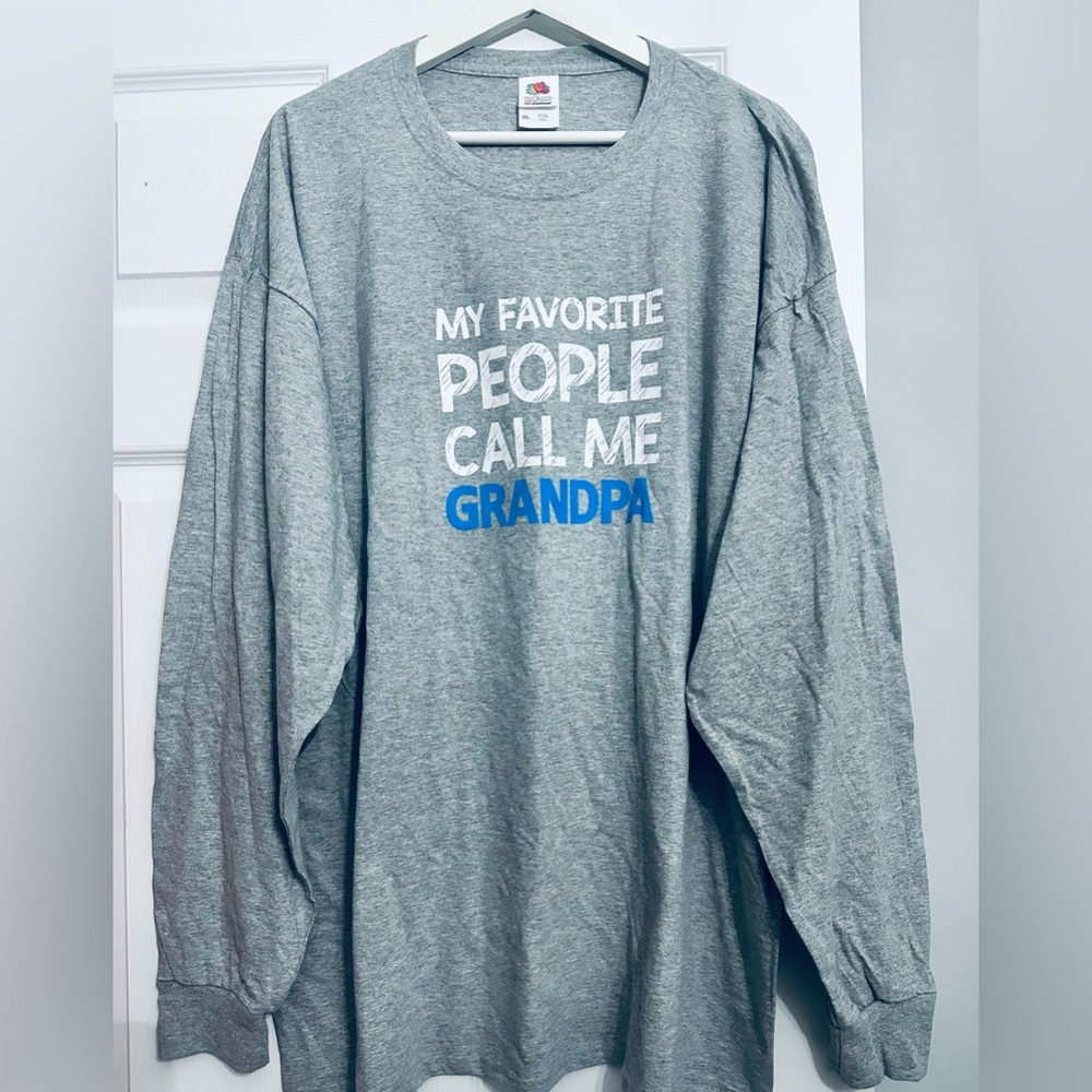 NWOT Fruit of the Loom Gray Long Sleeve graphic tee size 2XL